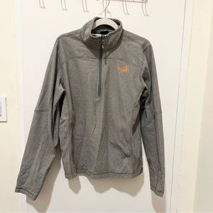 THE NORTH FACE men’s quarter zipper pullover small grey